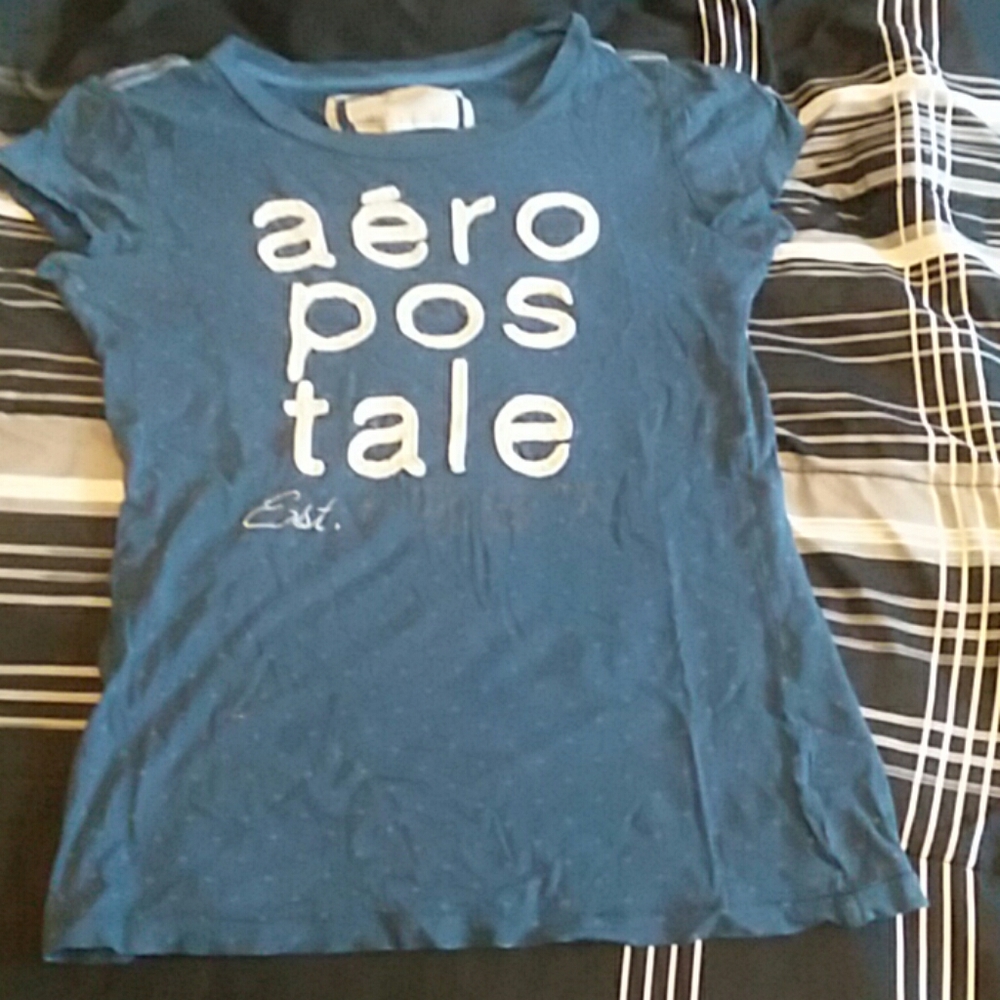 A tee-shirt